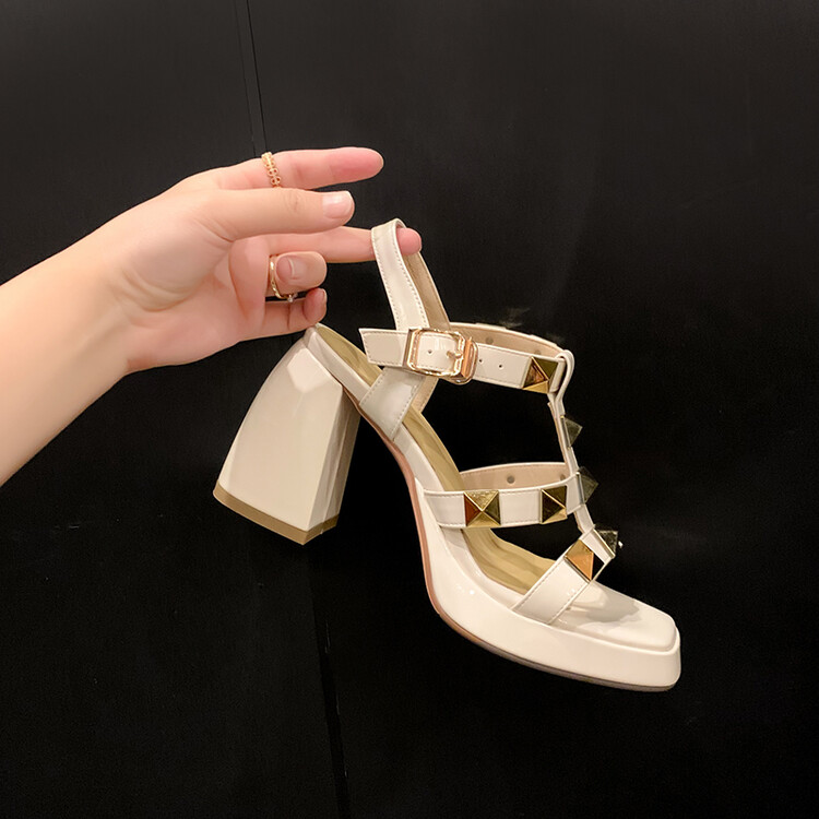 Women's Roman Sandals with Chunky Heel and Rivets